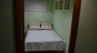 Гостиница Гайва Пермь Двухместный номер эконом-класса с 1 кроватью и общей ванной комнатой-1